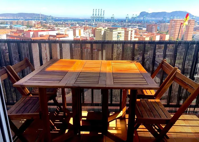 Piso semicentrico con vistas a la bahía de Algeciras