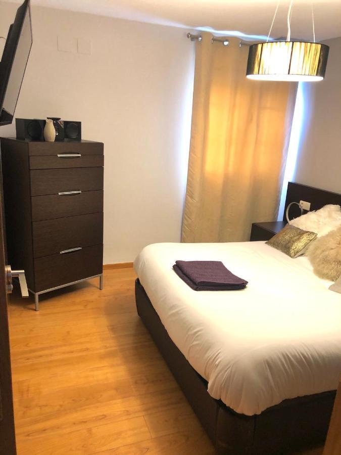 Piso Semicentrico Con Vistas A La Bahía De Apartamento *